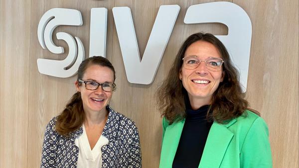 Selskaper over hele Norge og fem fra Rogaland er med i Sivas programvirksomhet, som starter på en ny tiårsperiode i januar 2023. Kristin Eriksen, direktør for Innovasjon i Siva (til venstre) og Randi Torvik, fagleder for team inkubator og næringshage.