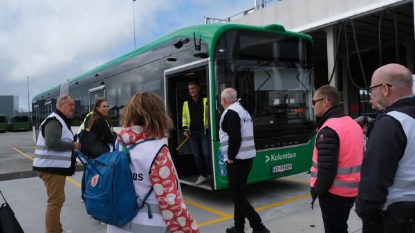 Lenke til artikkel: Fornøyde med de nye bussene