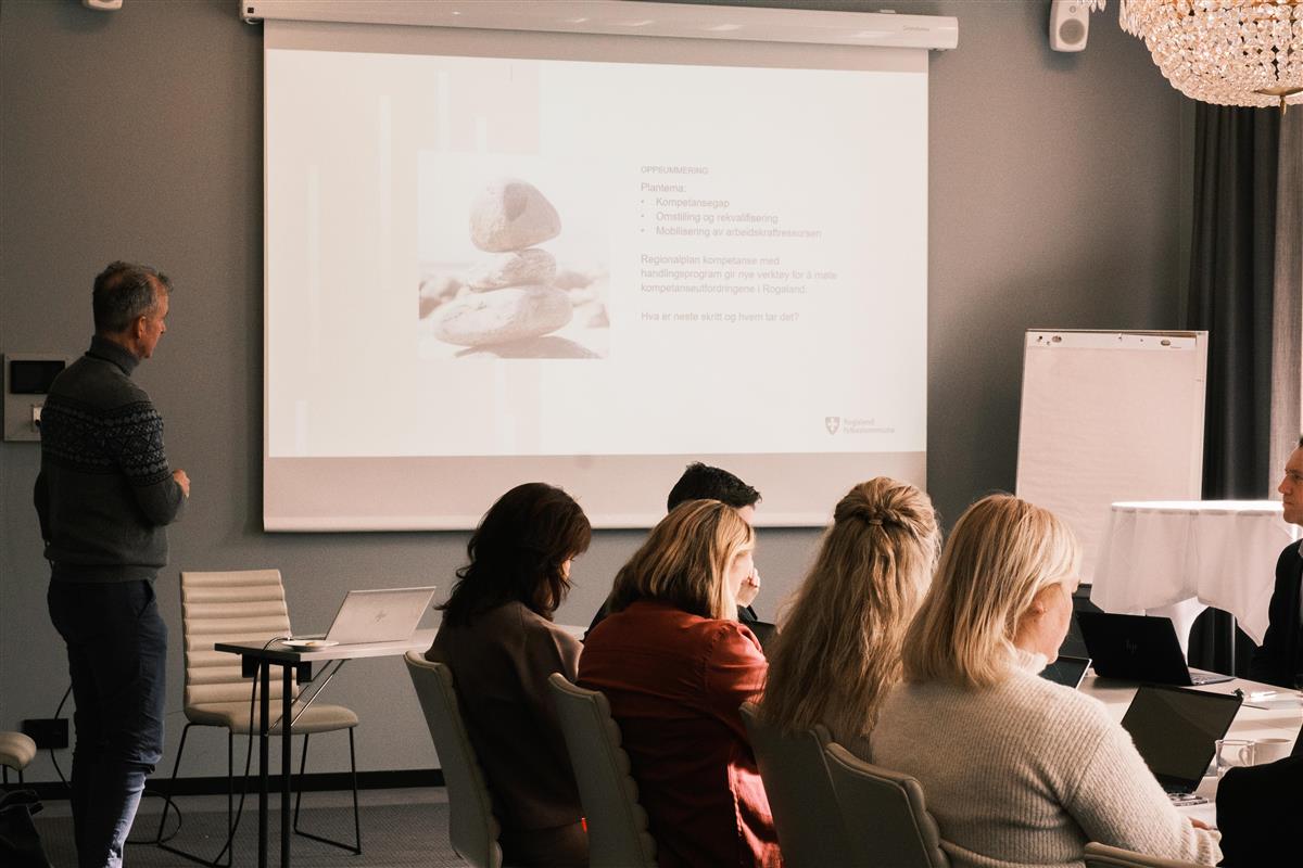 Foto: Samling. Kompetanseforum. - Klikk for stort bilde