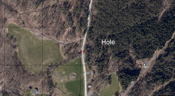 Flyfoto mer markering ved Hole på Ombo. - Klikk for stort bilde