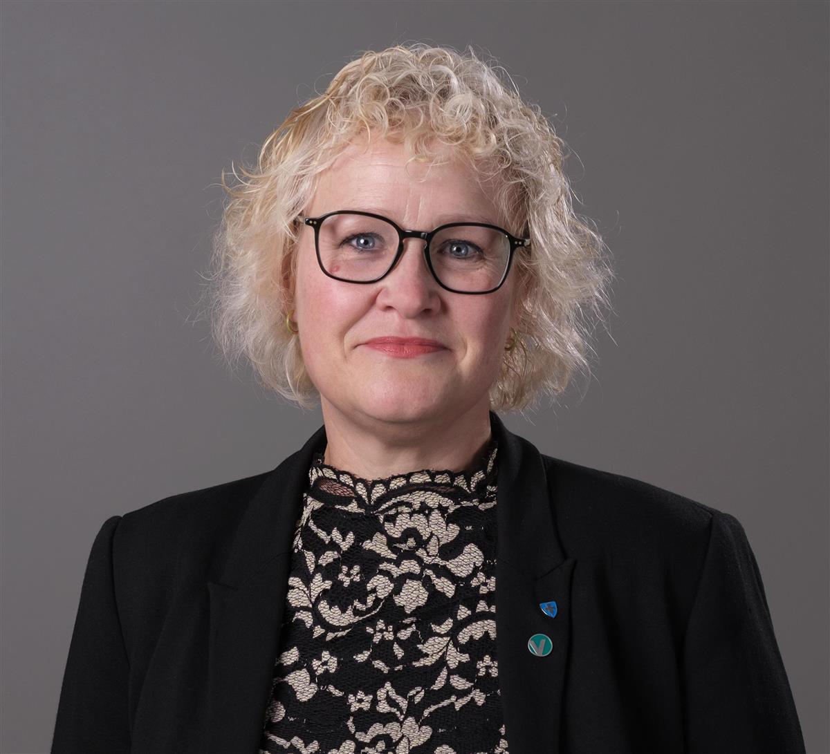 Unni S Fuglestad V portrett. Foto - Klikk for stort bilde